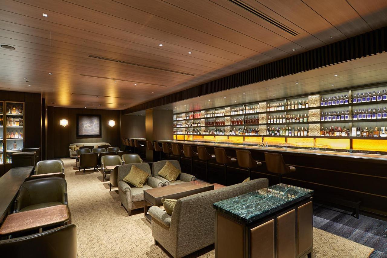Отель The Okura Токио Экстерьер фото The bar at the lounge
