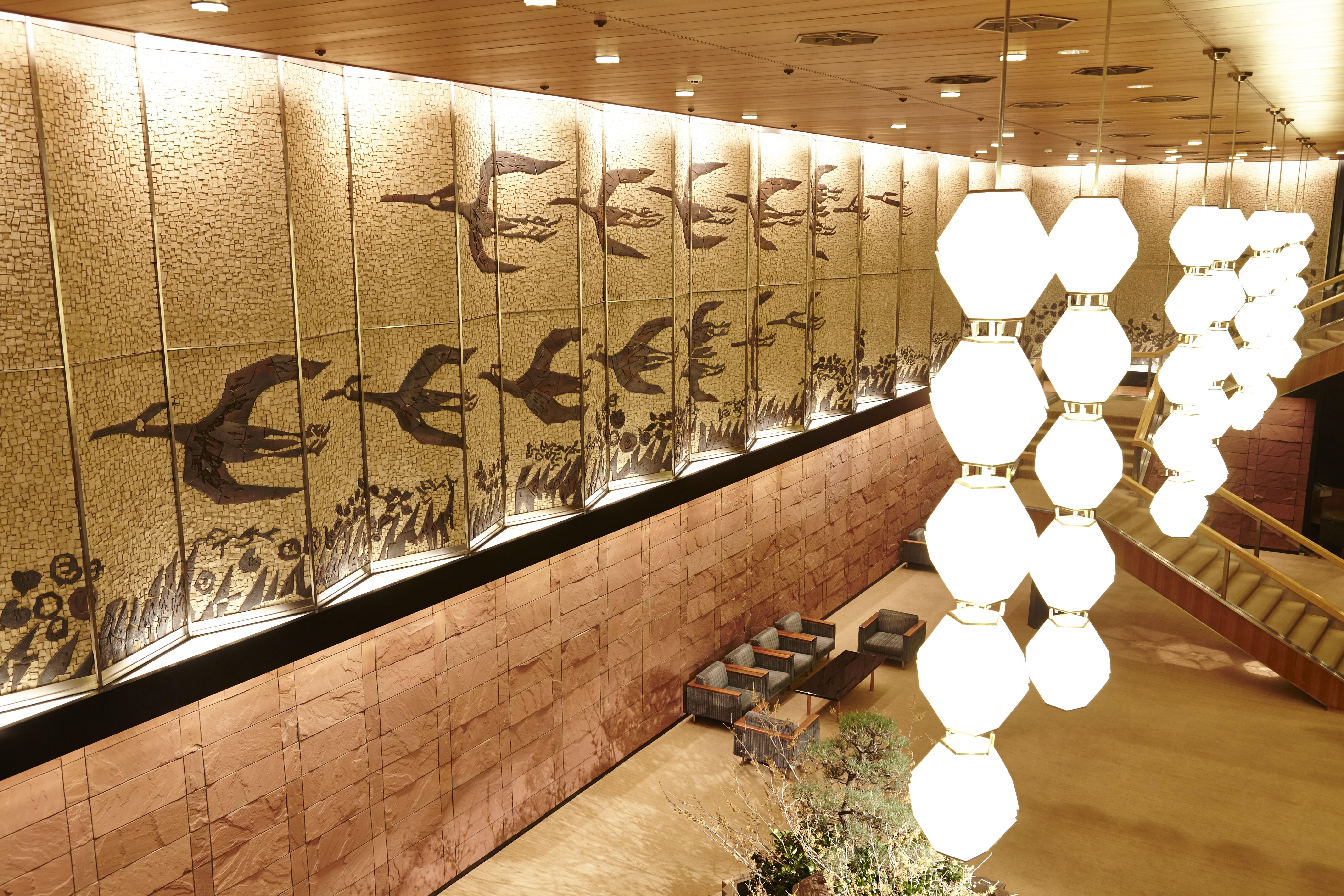 Отель The Okura Токио Экстерьер фото The interior of the lobby